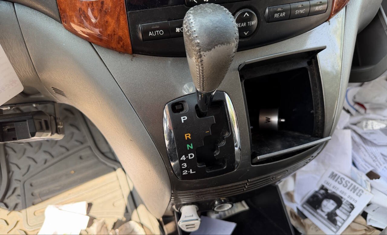 Used 2006 Toyota Sienna XLE FWD image 38
