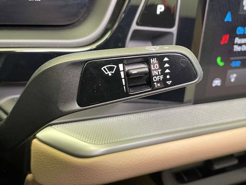 Used 2025 Porsche Cayenne Coupe image 43