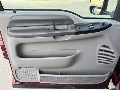 Used 1999 Ford F350 XLT image 9