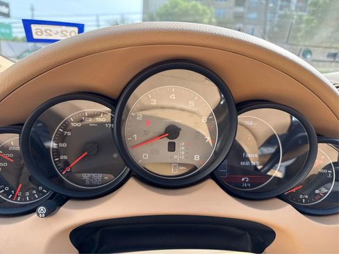 Used 2014 Porsche Cayenne S image 16