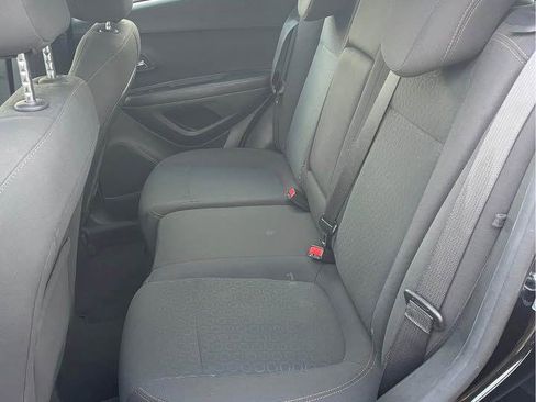 Used 2021 Chevrolet Trax LS image 6