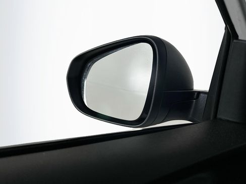 Used 2025 Chevrolet Trax LS image 16