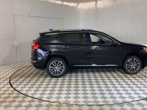 Used 2022 GMC Terrain Denali w/ LPO, Floor Liner Package image 9
