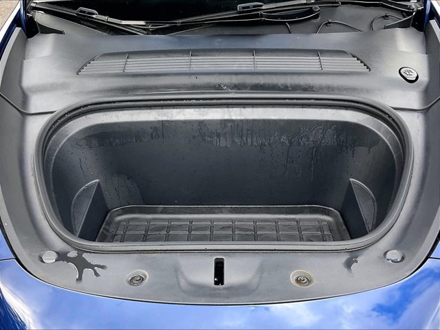 Used 2025 Tesla Model Y Long Range RWD image 11