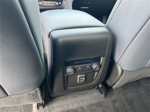 Used 2024 Buick Enclave Essence w/ Experience Buick Package image 21