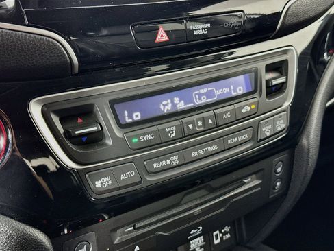 Certified 2022 Honda Pilot Elite image 16