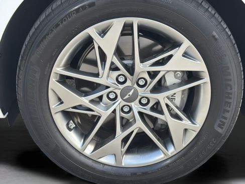 Used 2025 Genesis GV70 2.5T w/ Advanced Package AWD/4WD image 31