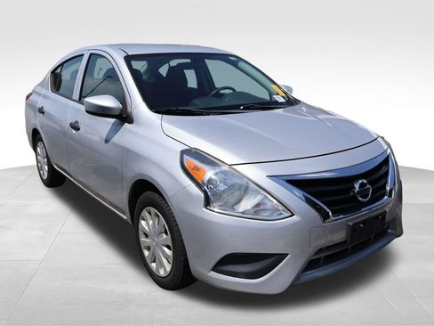Used 2019 Nissan Versa S Plus FWD image 13