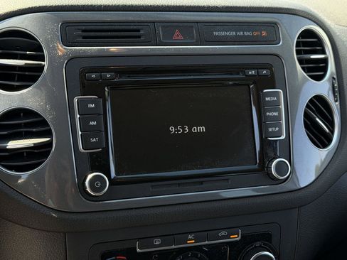 Used 2012 Volkswagen Tiguan S AWD/4WD image 11