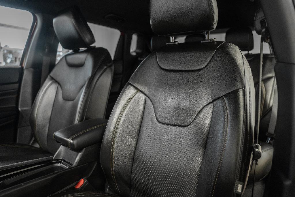 Certified 2022 Jeep Compass Limited AWD/4WD image 38