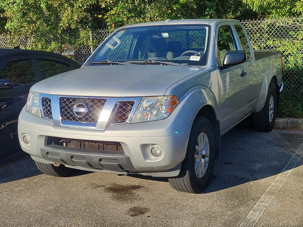 Used 2017 Nissan Frontier SV w/ SV Value Truck Package AWD/4WD image 2