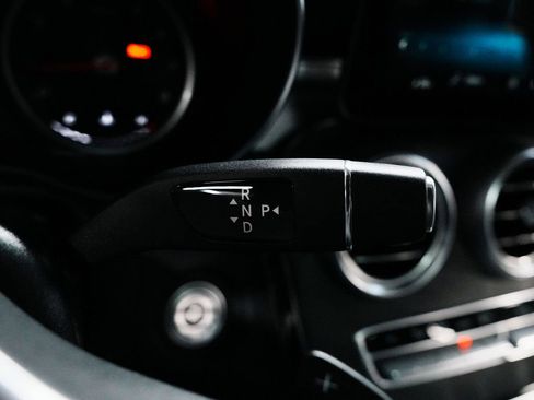 Used 2022 Mercedes-Benz GLC 300 4MATIC image 23
