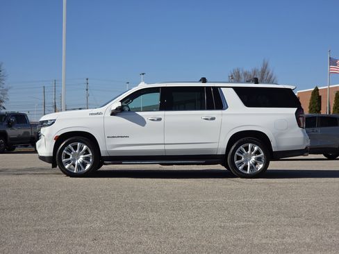 Used 2021 Chevrolet Suburban High Country image 4