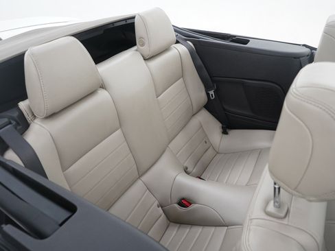 Used 2013 Ford Mustang Premium image 12