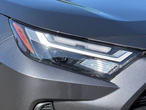 Used 2025 Toyota RAV4 LE AWD/4WD image 12