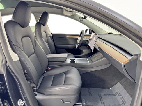 Used 2024 Tesla Model Y Performance image 16