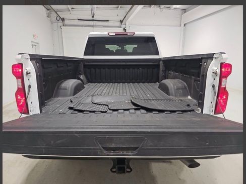 Used 2025 Chevrolet Silverado 2500 Custom w/ Custom Value Package image 13