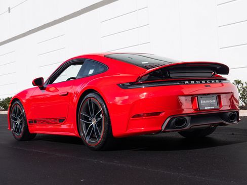 Used 2025 Porsche 911 Carrera RWD image 27