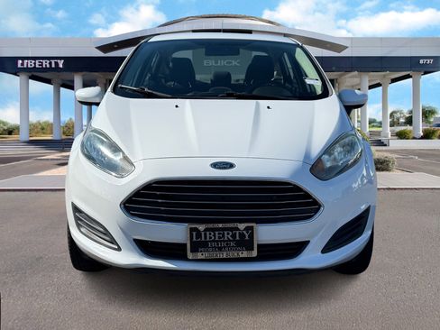 Used 2019 Ford Fiesta SE image 4