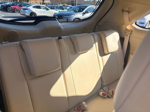 Used 2016 Toyota Highlander Limited image 16