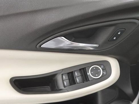 Used 2023 Buick Encore GX Select image 8