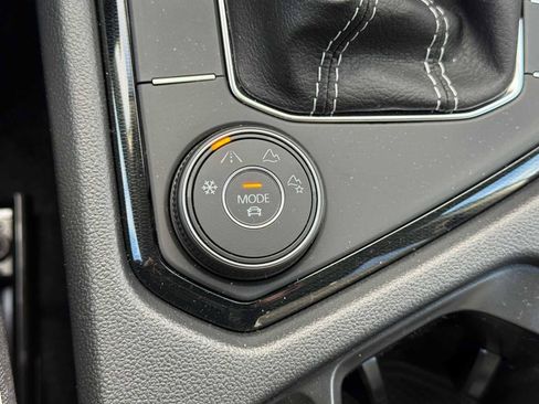 New 2026 Volkswagen Taos SE AWD/4WD image 20