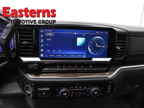 Used 2025 Chevrolet Silverado 1500 LT AWD/4WD image 11
