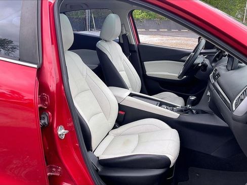 Used 2017 MAZDA MAZDA3 Grand Touring w/ Premium Equipment Package FWD image 7