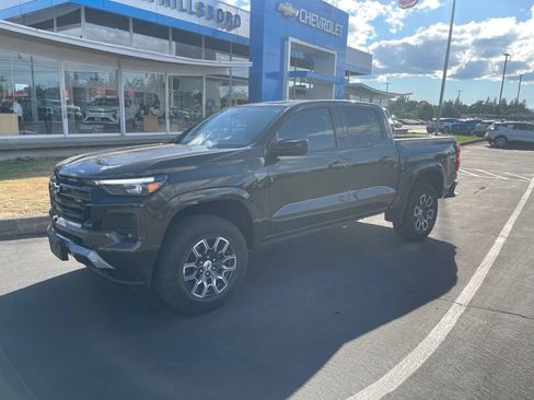 Used 2024 Chevrolet Colorado Z71 w/ Z71 Convenience Package 2 AWD/4WD image 1