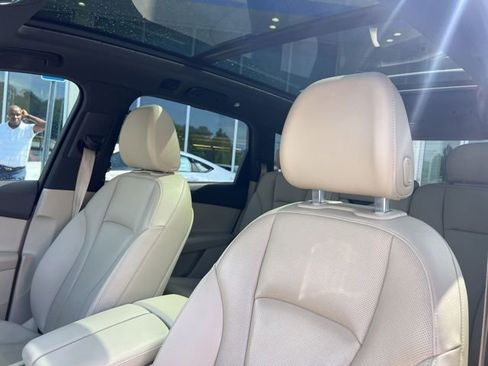 Used 2018 Audi Q7 3.0T Prestige w/ Prestige Package AWD/4WD image 17