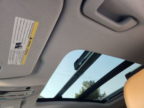 Used 2019 Audi Q8 Prestige w/ Year 1 Package image 10