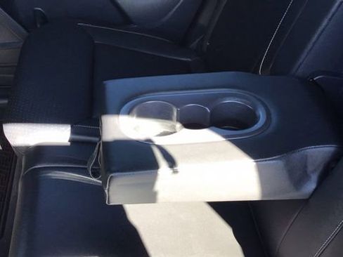 Used 2020 Volkswagen Atlas Cross Sport SE image 15