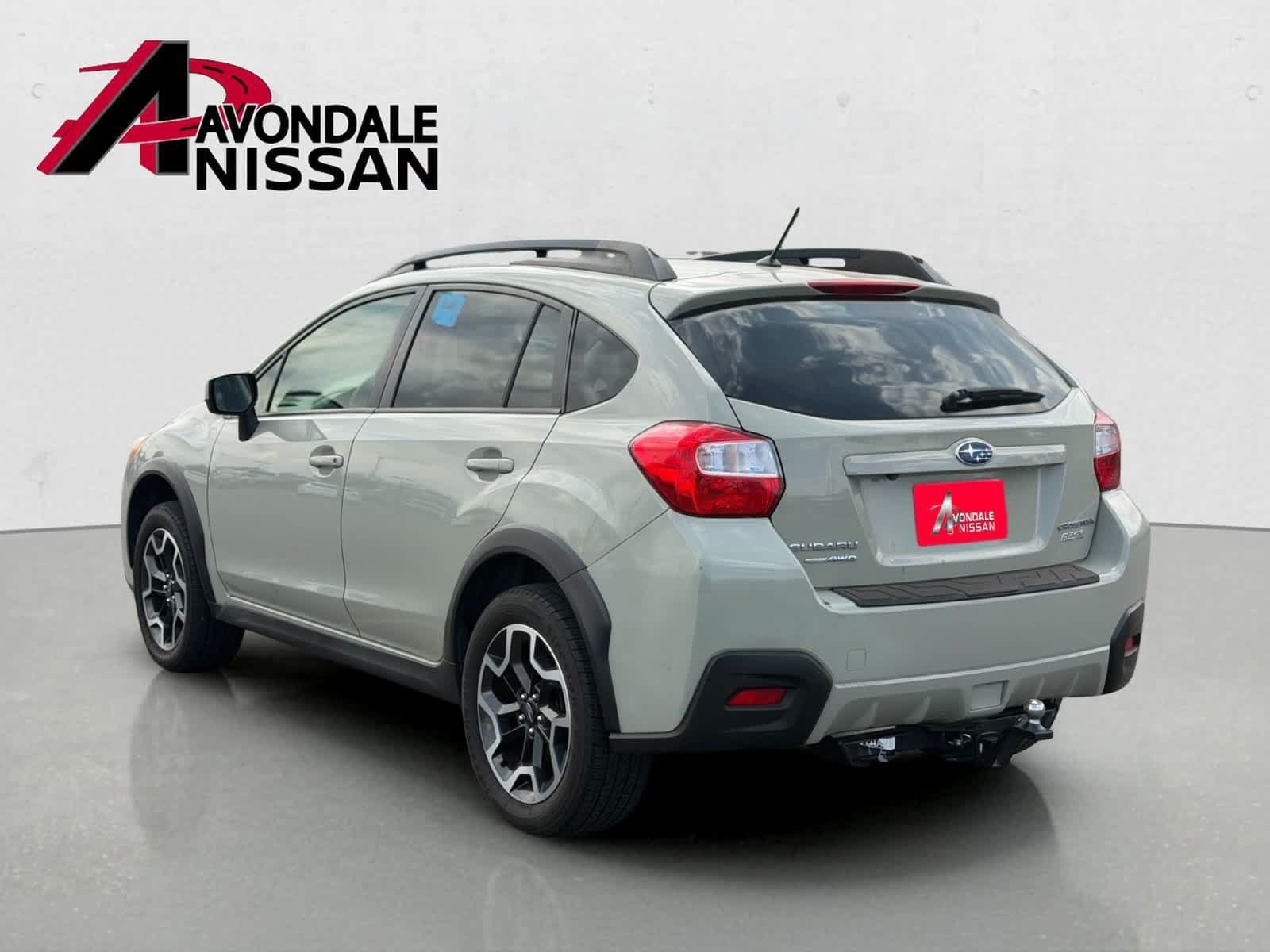 Used 2017 Subaru Crosstrek 2.0i Premium w/ Moonroof Package AWD/4WD image 3