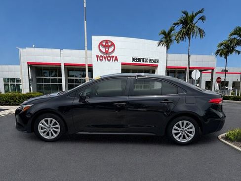 Used 2024 Toyota Corolla LE w/ LE Convenience Package FWD image 4