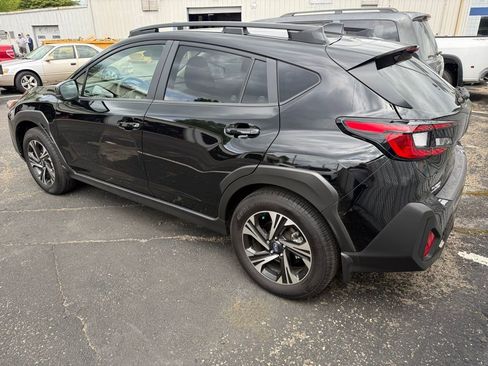 Used 2025 Subaru Crosstrek 2.0i Premium image 7