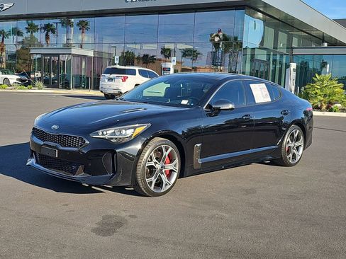 Used 2018 Kia Stinger GT2 image 4