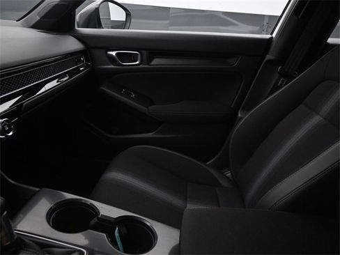 Used 2023 Honda Civic Sport image 13