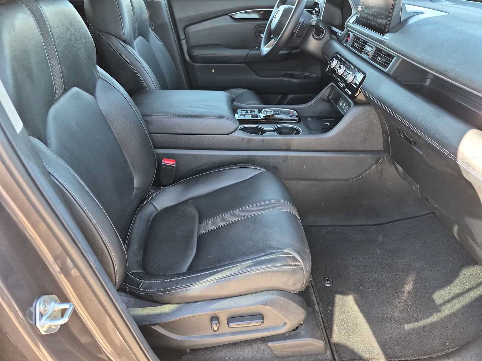 Certified 2024 Honda Pilot Touring image 22