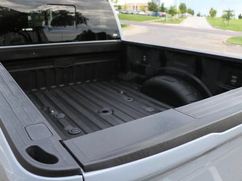 Used 2024 Ford F250 Lariat w/ Lariat Ultimate Package AWD/4WD image 16