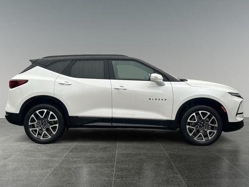 Used 2023 Chevrolet Blazer RS FWD image 8