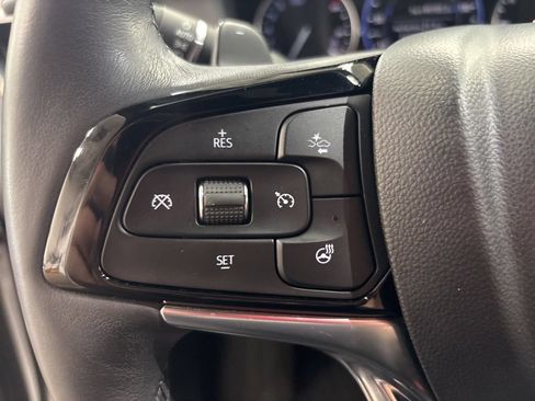Used 2024 Buick Enclave Premium AWD/4WD image 21
