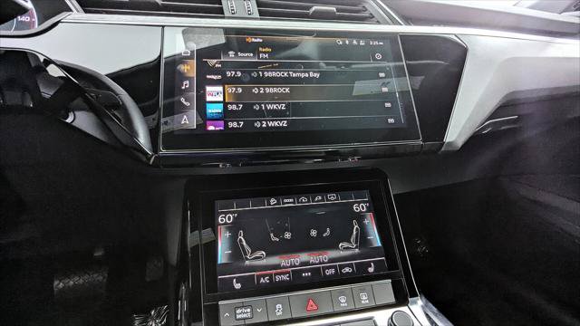 Used 2023 Audi e-tron Premium AWD/4WD image 26