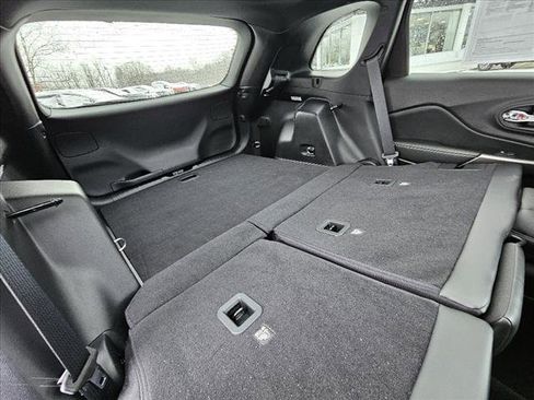 Certified 2021 Jeep Cherokee Latitude Lux 80th Anniv w/ Quick Order Package 26U 80TH image 40