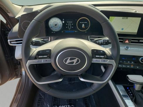 New 2026 Hyundai Elantra Limited image 23
