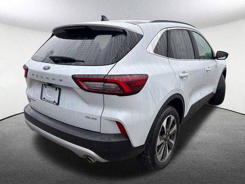 Certified 2025 Ford Escape Platinum AWD/4WD image 14
