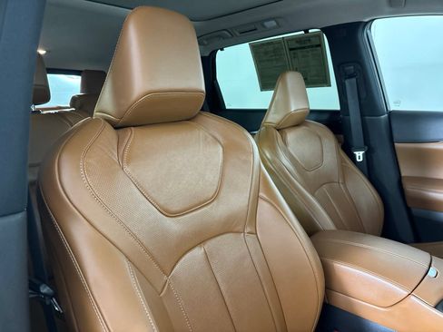 Used 2023 INFINITI QX60 Sensory w/ Vision Package AWD/4WD image 31
