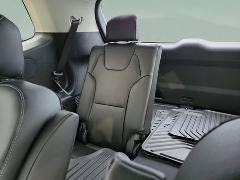 Certified 2025 Kia Telluride EX w/ EX Captain's Chair Package FWD image 30