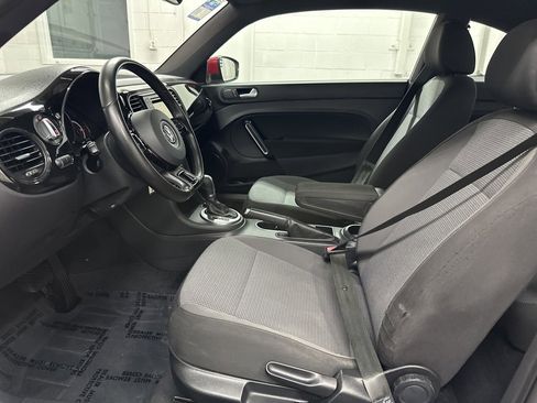 Used 2019 Volkswagen Beetle 2.0T S image 19