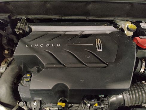 Used 2018 Lincoln MKX Reserve FWD image 30