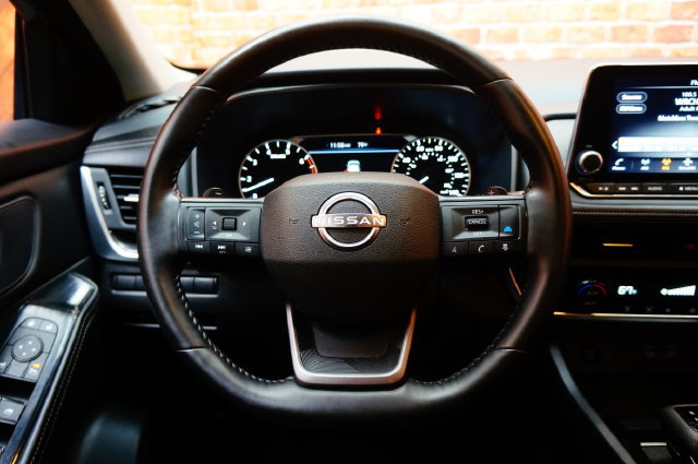 Certified 2025 Nissan Rogue SV AWD/4WD image 11
